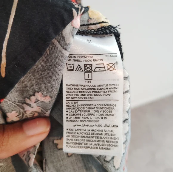 Old Navy Floral Sleeveless Dress - Picture 8 of 8